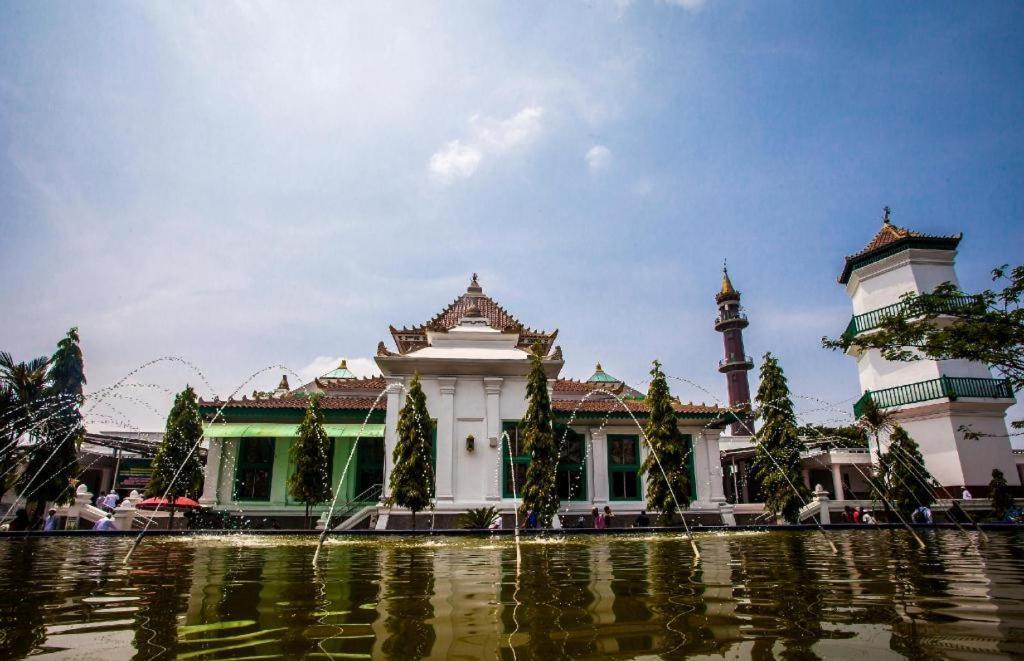 Oyo 2025 Wisma Musdalifa Palembang Dış mekan fotoğraf